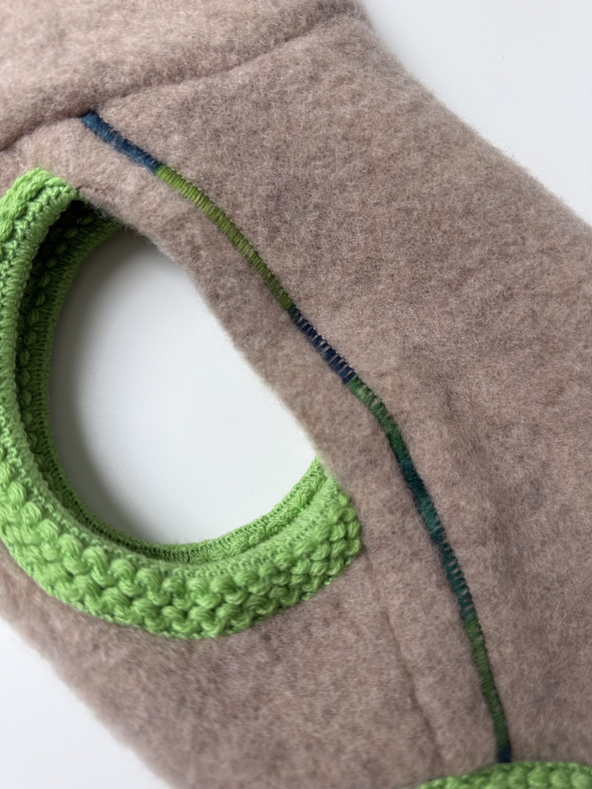 Ubranko dla charcika -Kamizelka Cortina - obrazek 10