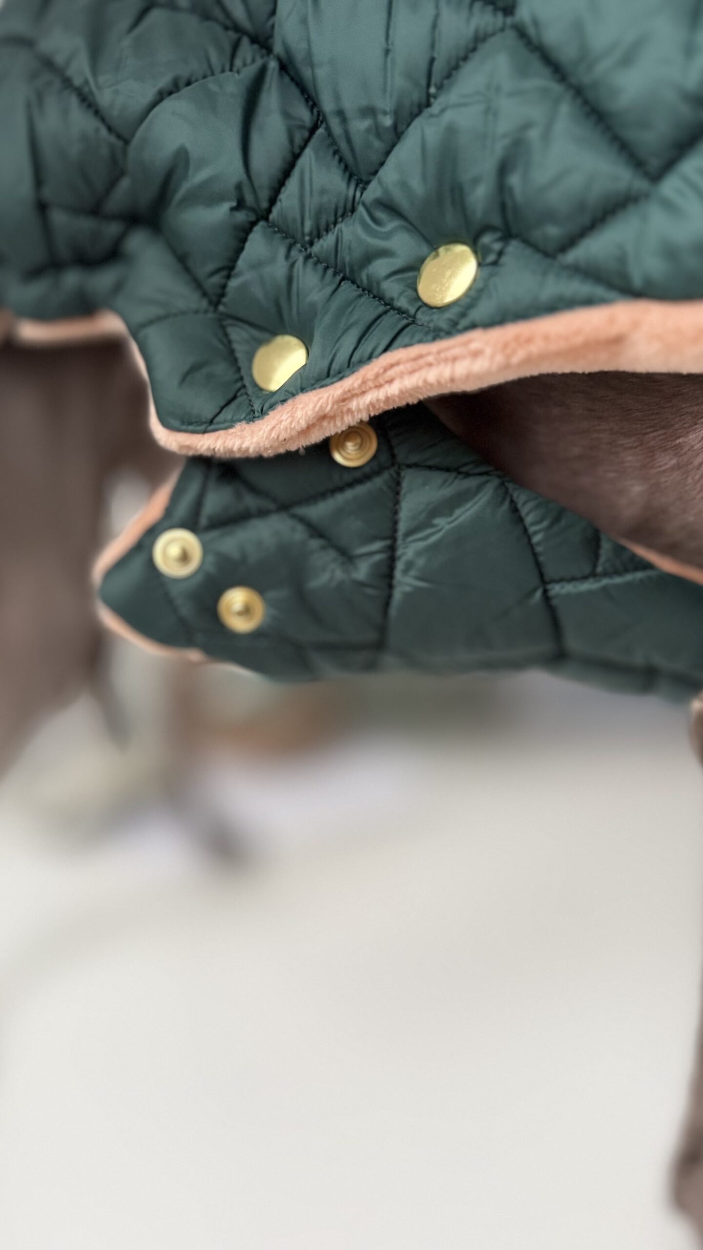 Ubranko dla charcika -Kamizelka Sapporo - obrazek 7